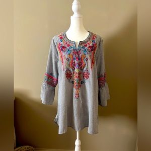 Calessa Embroidered Stripe 3/4 Bell Sleeve Split Round Neck Blouse - Sz L